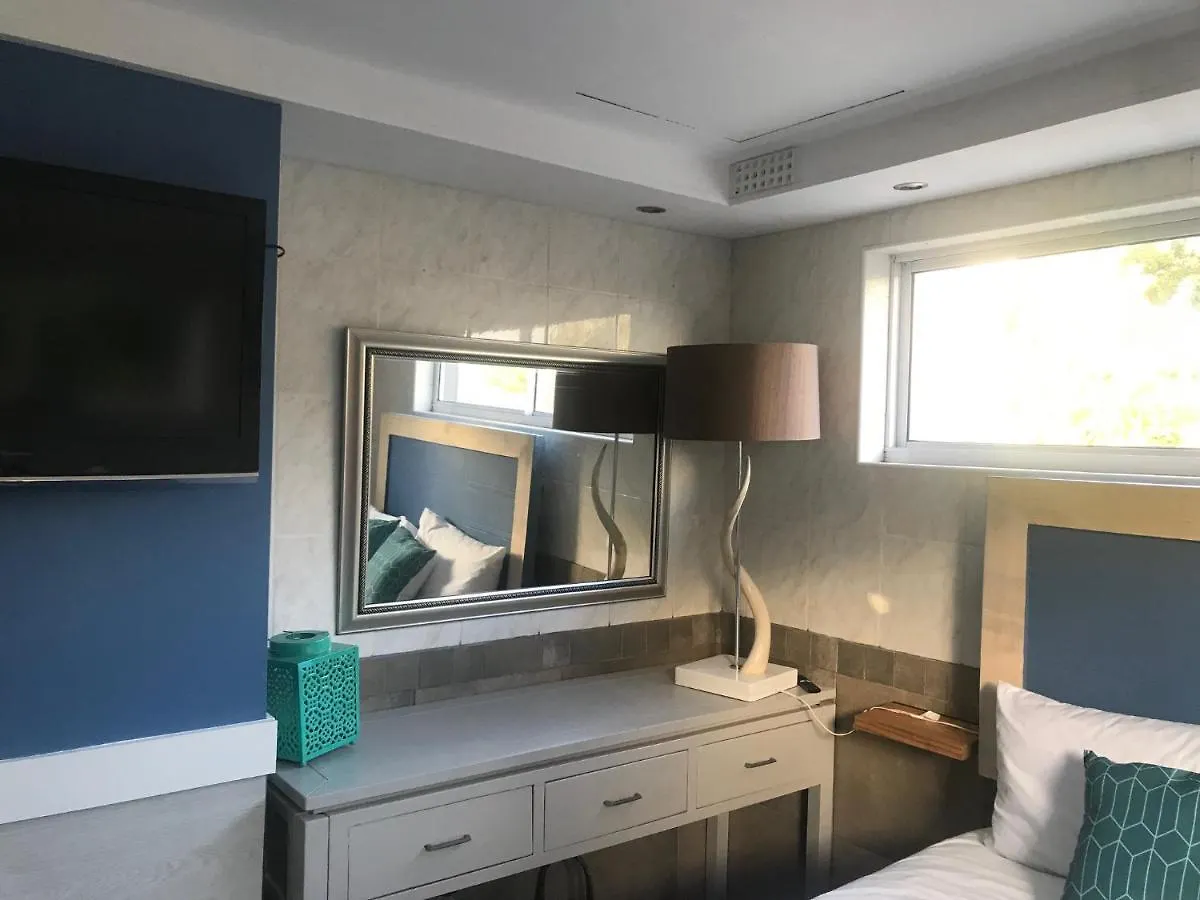 Sunset Decks Guesthouse Κέιπ Τάουν